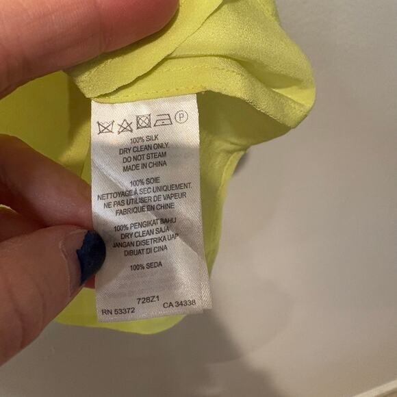 French Connection Classic Women's 100% Silk Camisole Yellow Tank Sz 8 Sleeveless - Picture 3 of 5